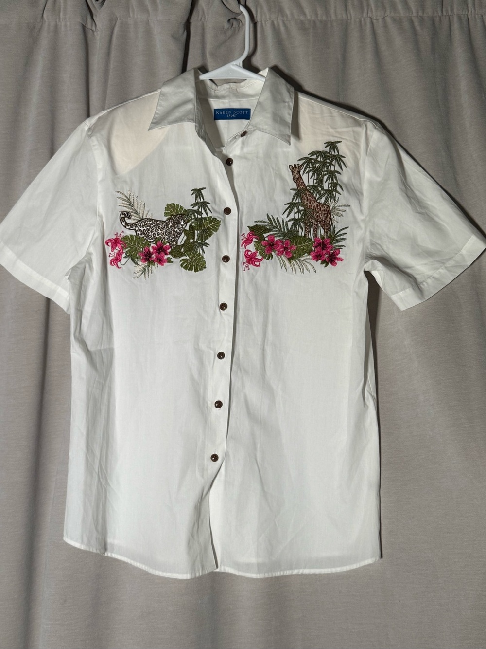 VTG Y2K Karen Scott Sport White Safari Animal Embroidered Button Up Shirt Medium